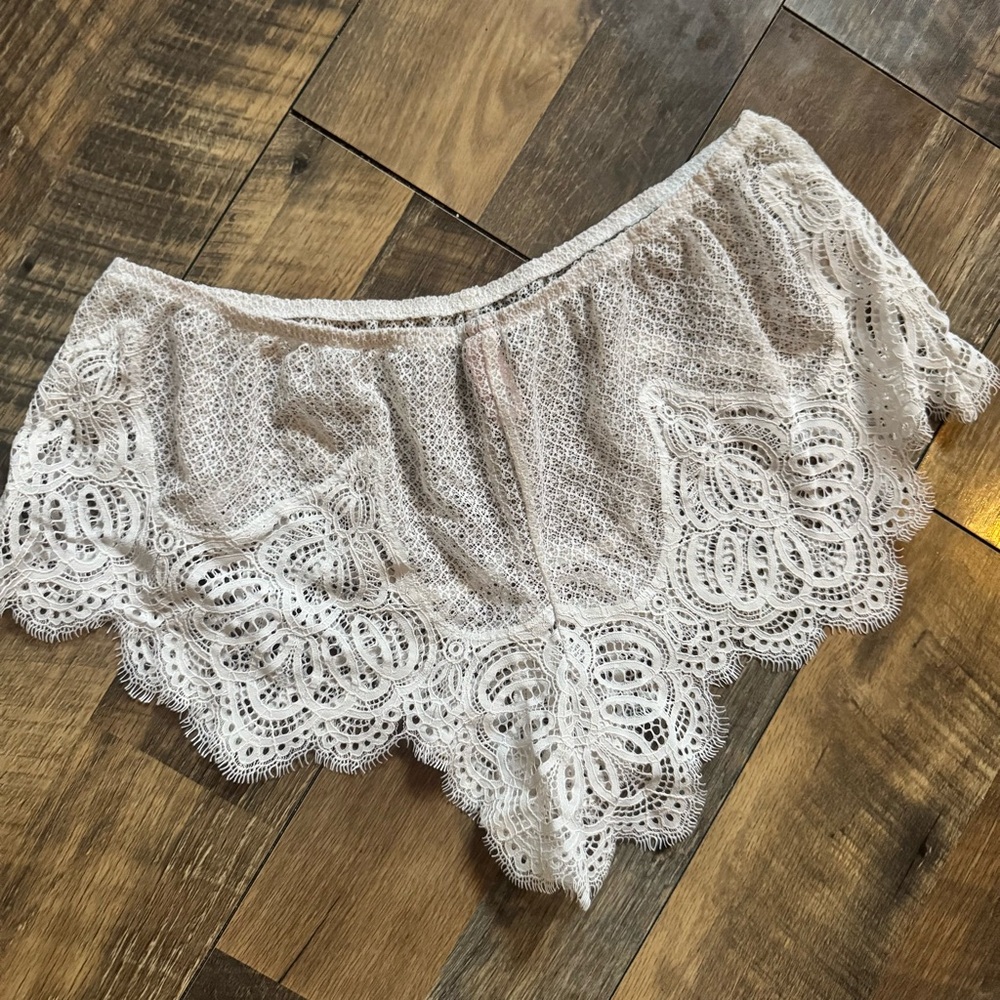 VS Delicate White Lace Short